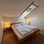 Hand Birtok Bed & Breakfast 3*